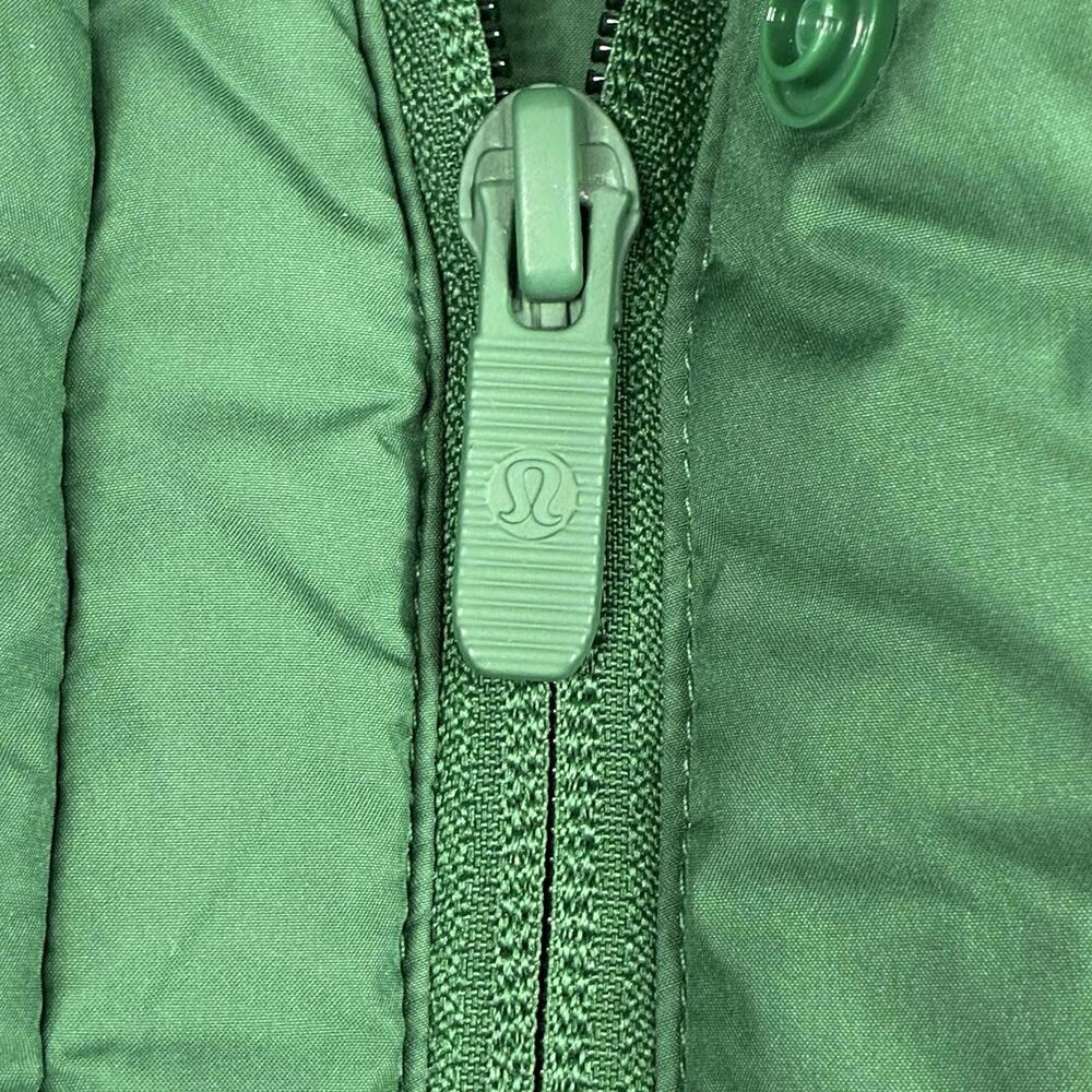 Lululemon Wunder Puff Cropped Vest Womens Everglade Green EVRG LW4BTNS 600 Fill - Picture 6 of 15